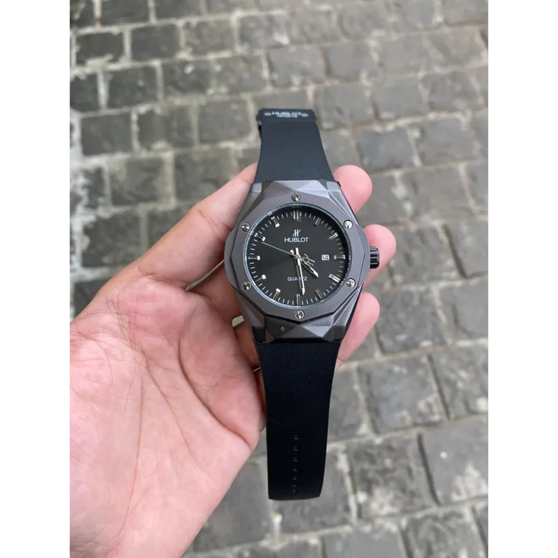 Trendy Hublot Watch For Men (SG-8514)