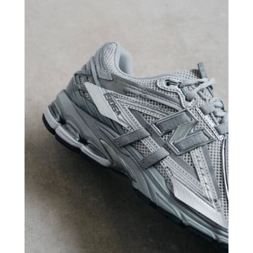 New Balance 1906A Concrete Silver Shoes For Men (BOT40)