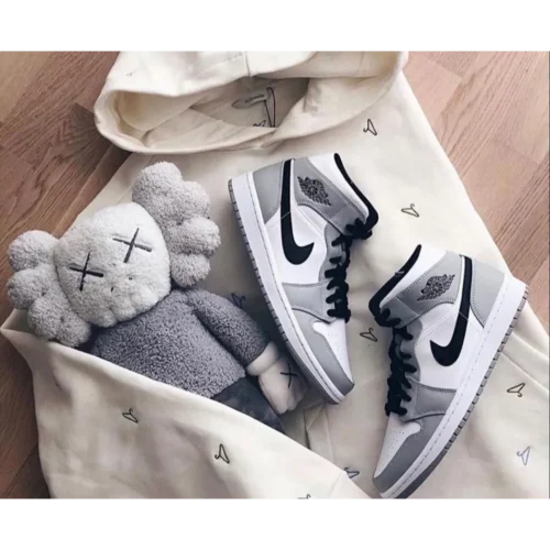 Nike Air Jordan Retro 1 Mid Light Smoke Grey Shoes For Men (BOT511)