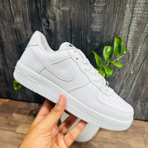 Nike Air White Sneakers For Men (LAZ315)