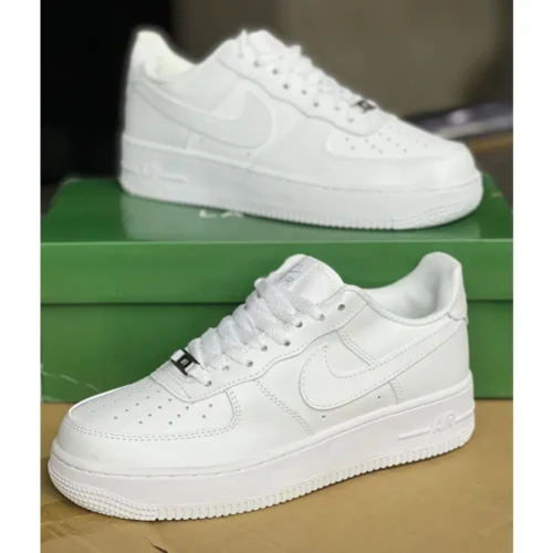 Nike Air White Sneakers For Men (LAZ315)