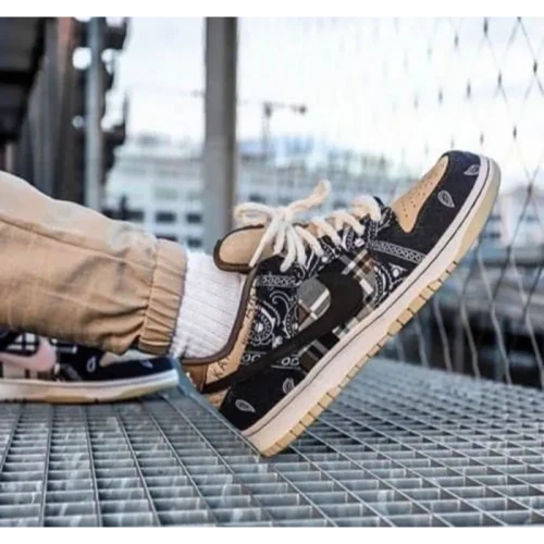 Stylish Nike Sb Dunk Low Bandana Black Shoes For Men (LL579)